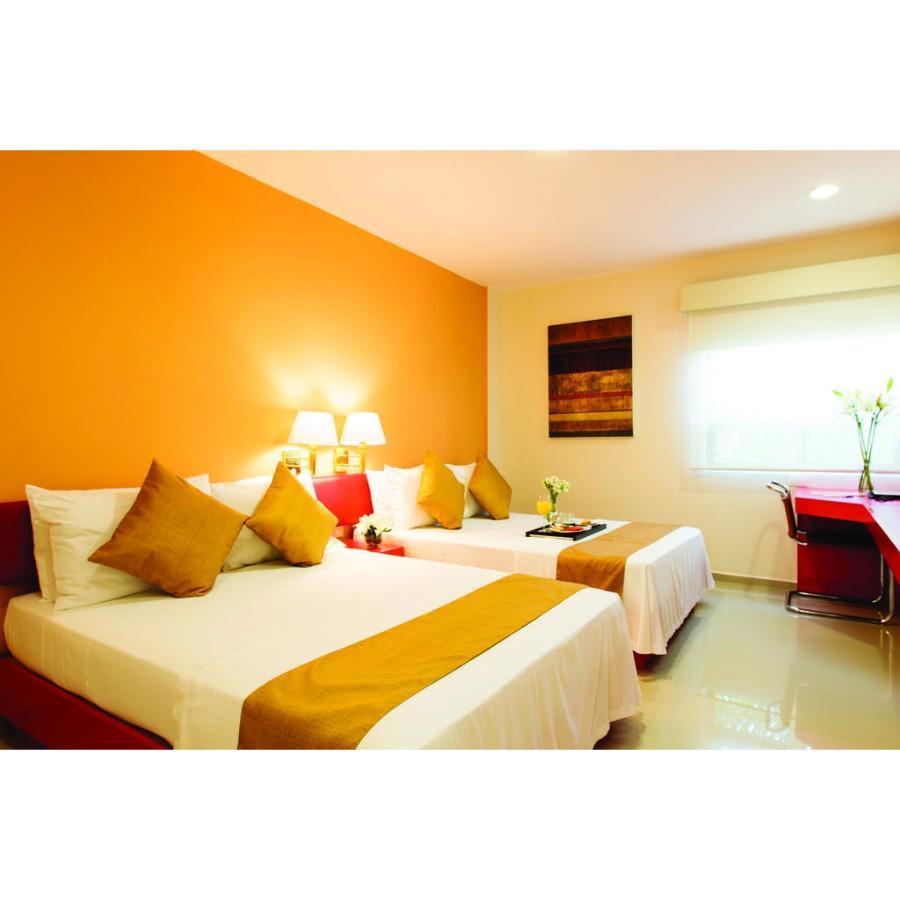 Mision Express Merida Altabrisa Exterior photo